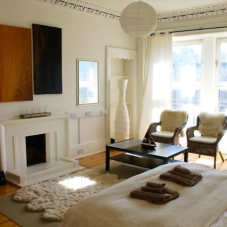 אדינבורו Lothian Road - Castle View Apartment מראה חיצוני תמונה