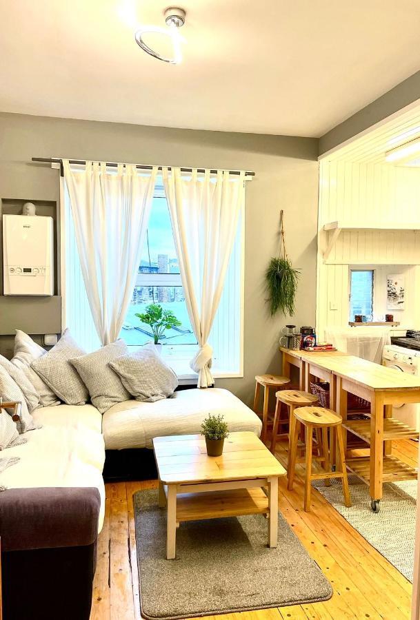 אדינבורו Lothian Road - Castle View Apartment מראה חיצוני תמונה